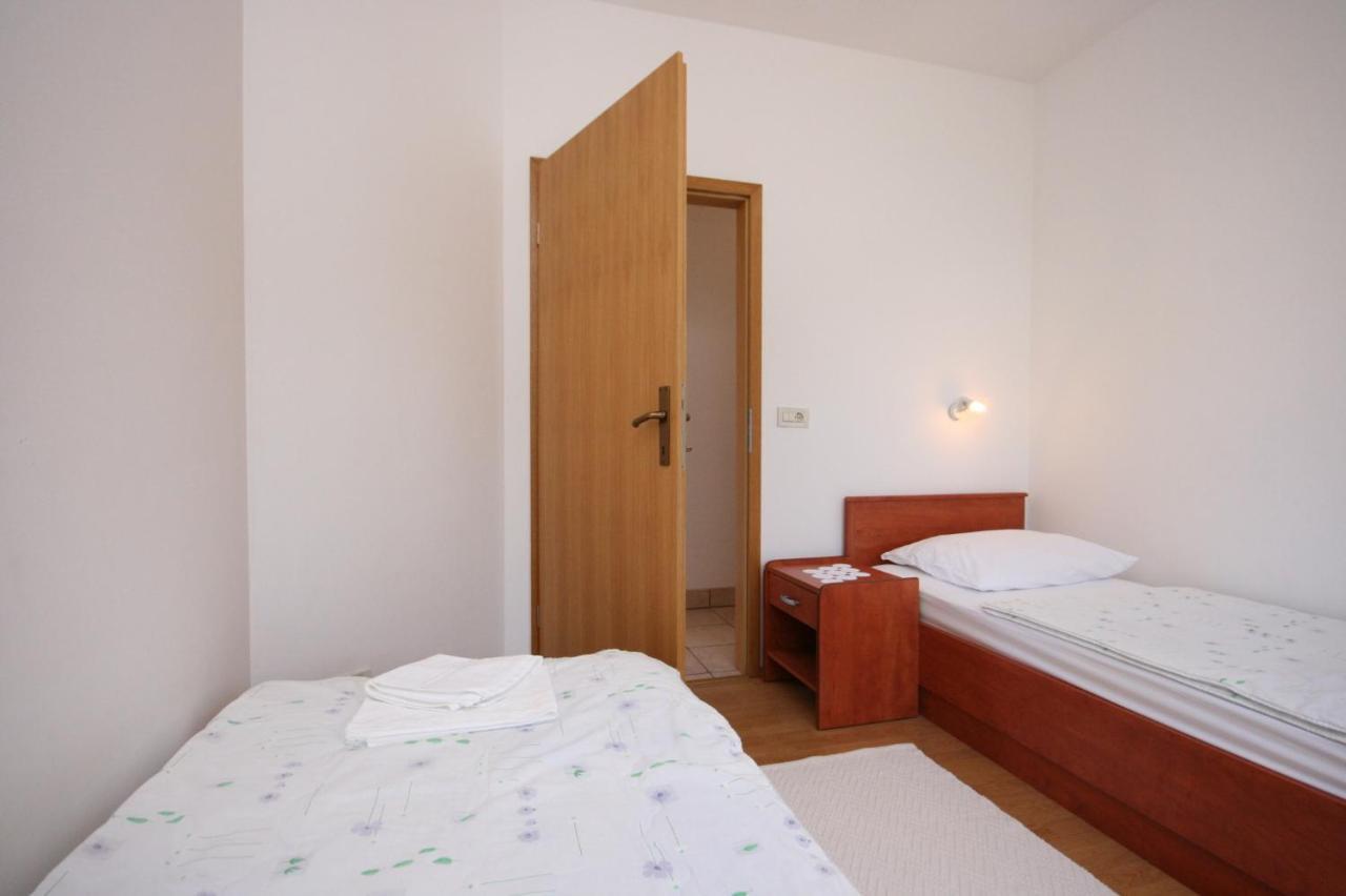Apartment Stara Novalja 6301B Exterior photo