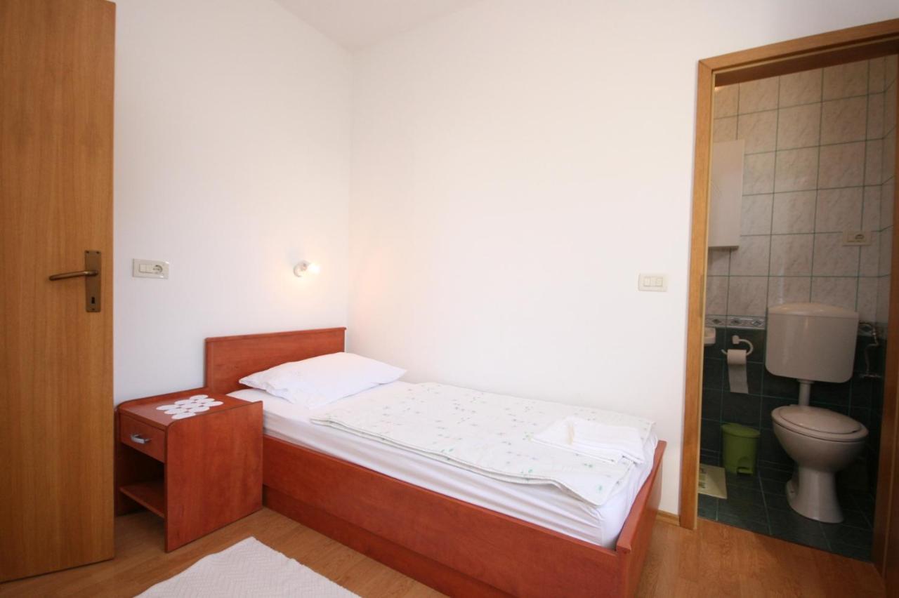 Apartment Stara Novalja 6301B Exterior photo